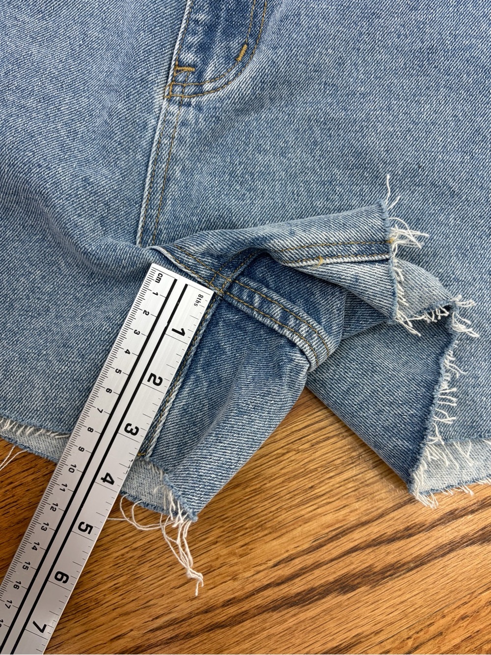 High-Rise 3" Studded Blue Denim Shorts (L) - Picture 6 of 10